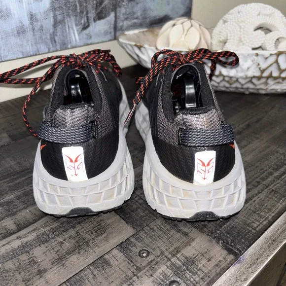 Hoka One One Speedgoat 4 trail running shoes Mens SZ 8 - Picture 8 of 14